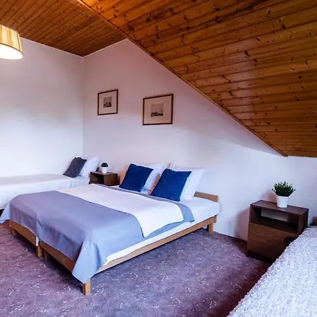 Tatil Evi Csendes Vendeghaz Balatonfoeldvaron Balatonföldvár