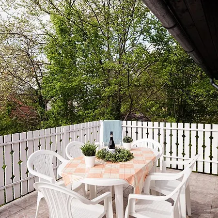 Csendes Vendeghaz Balatonfoeldvaron Tatil Evi *