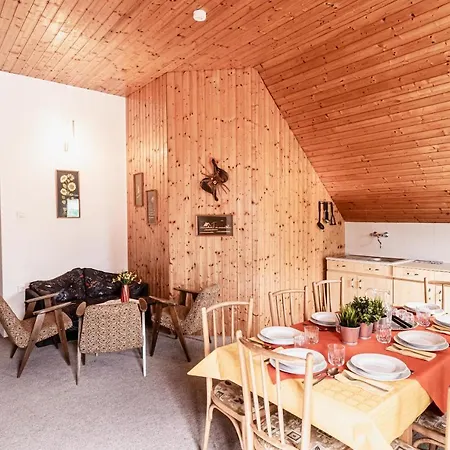 Csendes Vendeghaz Balatonfoeldvaron Tatil Evi Balatonföldvár