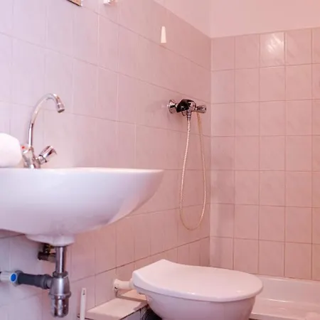 Csendes Vendeghaz Balatonfoeldvaron Tatil Evi *