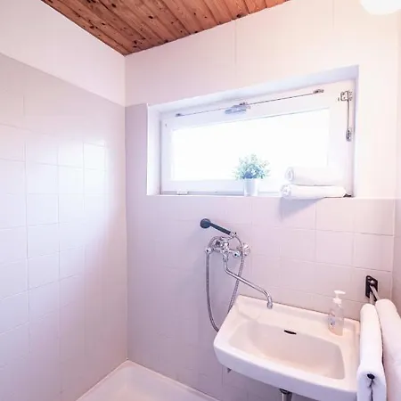 Csendes Vendeghaz Balatonfoeldvaron Tatil Evi *